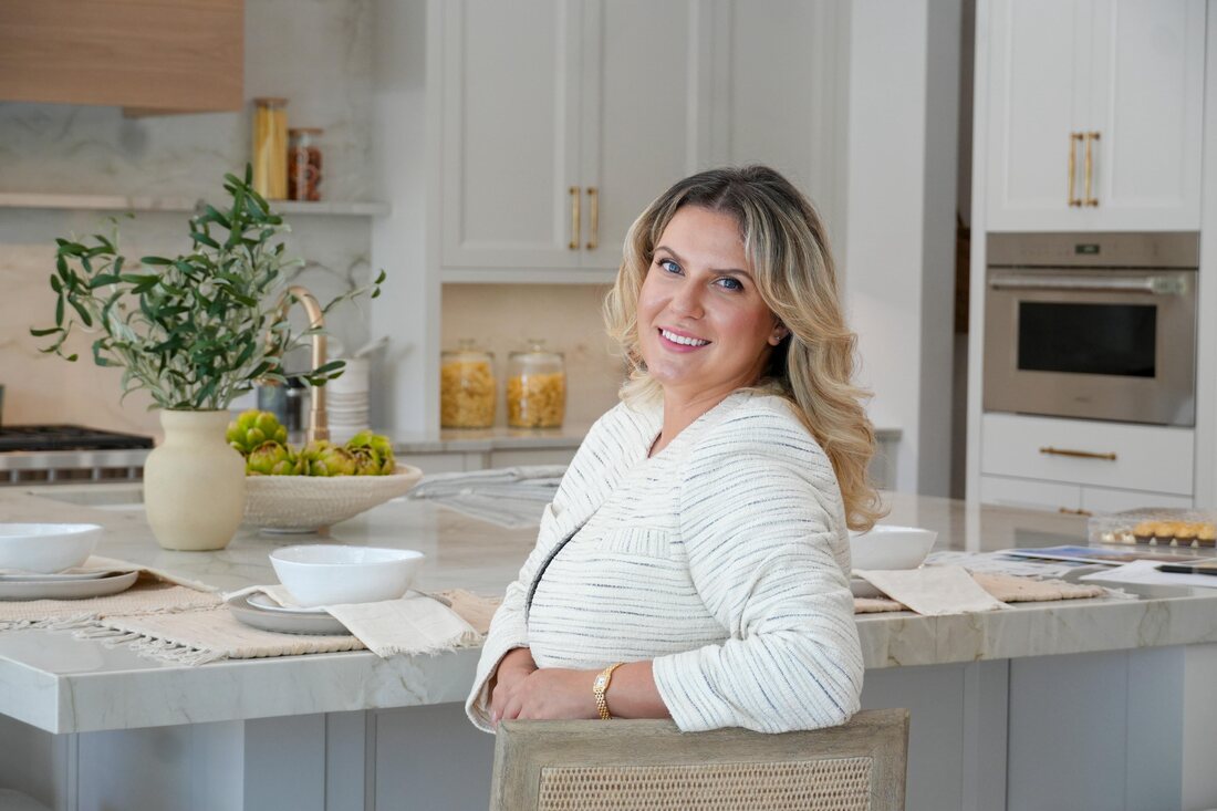 Yani Moen, Luxury Properties Specialist